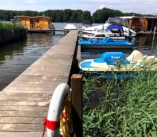 Öffentlicher Bootsverleih 17 Tretboote