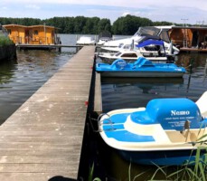Öffentlicher Bootsverleih 16 Tretboote