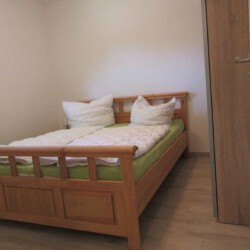 Haus am Wald mit 2 Ferienwohnungen 8 Schlafraum